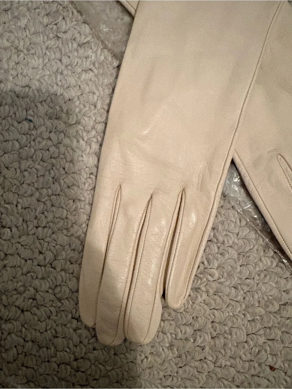 Vintage lamb Long Cream Women's Leather Gloves - size 7 yummy